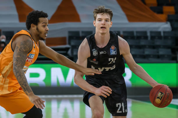 佩雷斯的出 佩雷斯的出