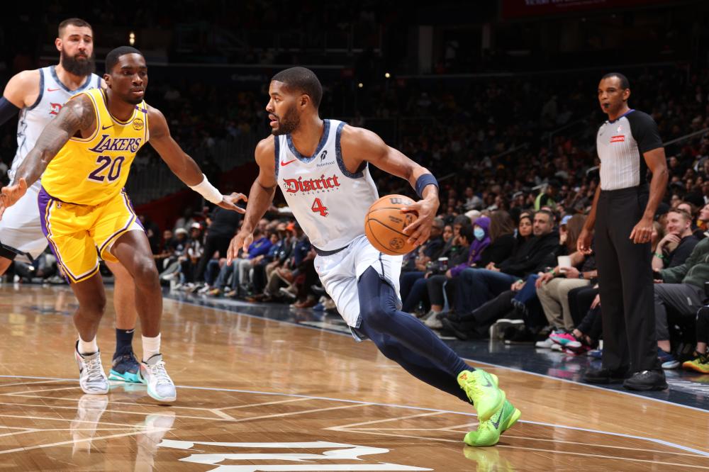 帮助球队取 帮助球队取