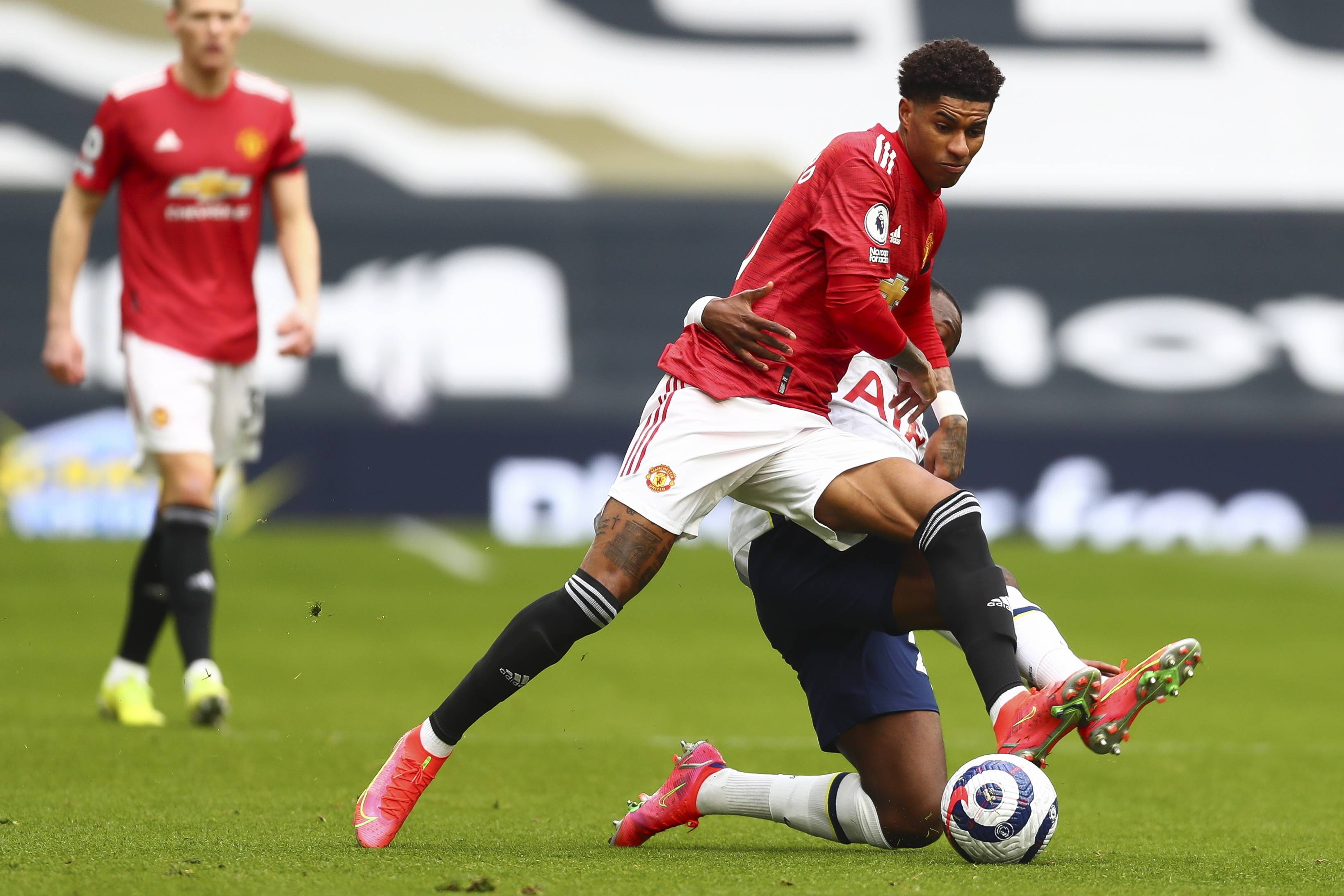 吸引了来自 吸引了来自